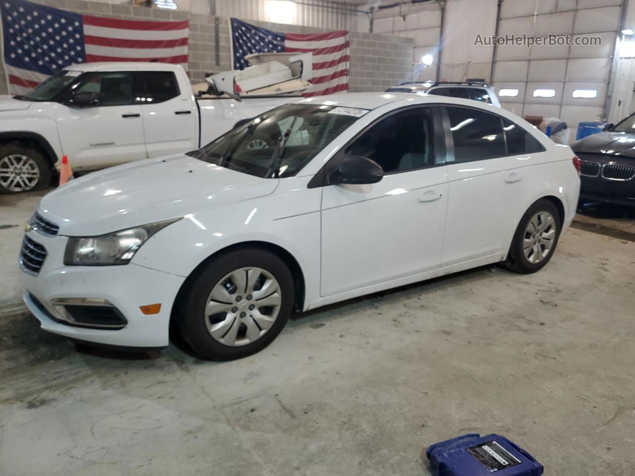 2015 Chevrolet Cruze Ls White vin: 1G1PA5SH1F7237858