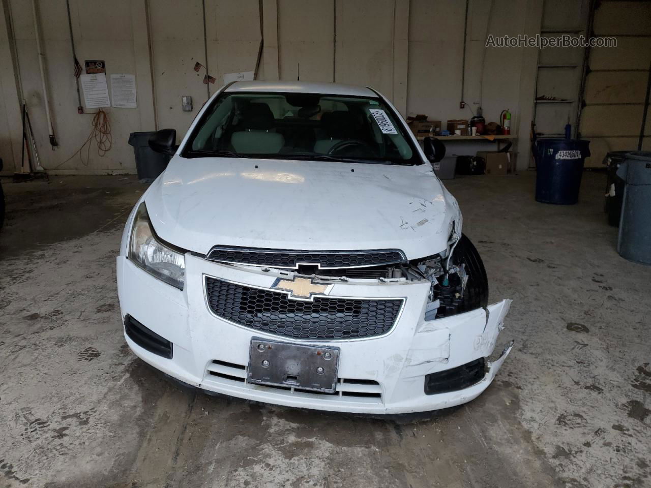 2013 Chevrolet Cruze Ls White vin: 1G1PA5SH2D7232908