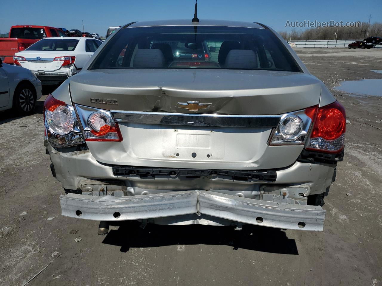 2013 Chevrolet Cruze Ls Золотой vin: 1G1PA5SH2D7251703