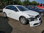 2015 Chevrolet Cruze Ls White vin: 1G1PA5SH2F7289922