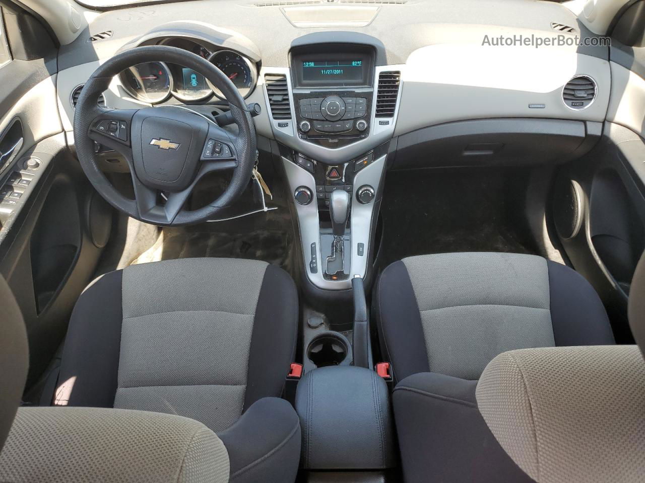 2013 Chevrolet Cruze Ls Бежевый vin: 1G1PA5SH3D7210240