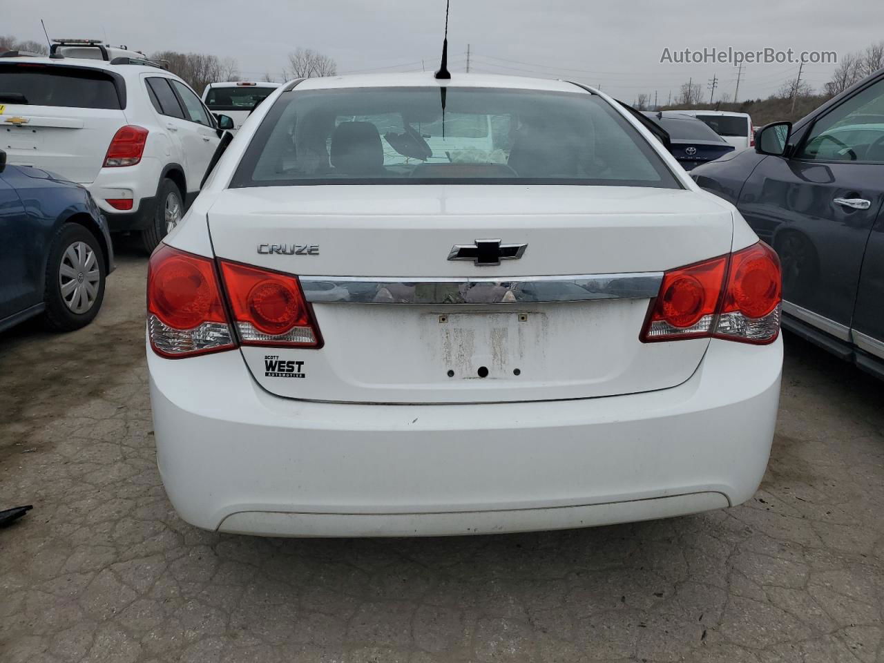 2014 Chevrolet Cruze Ls White vin: 1G1PA5SH3E7393804