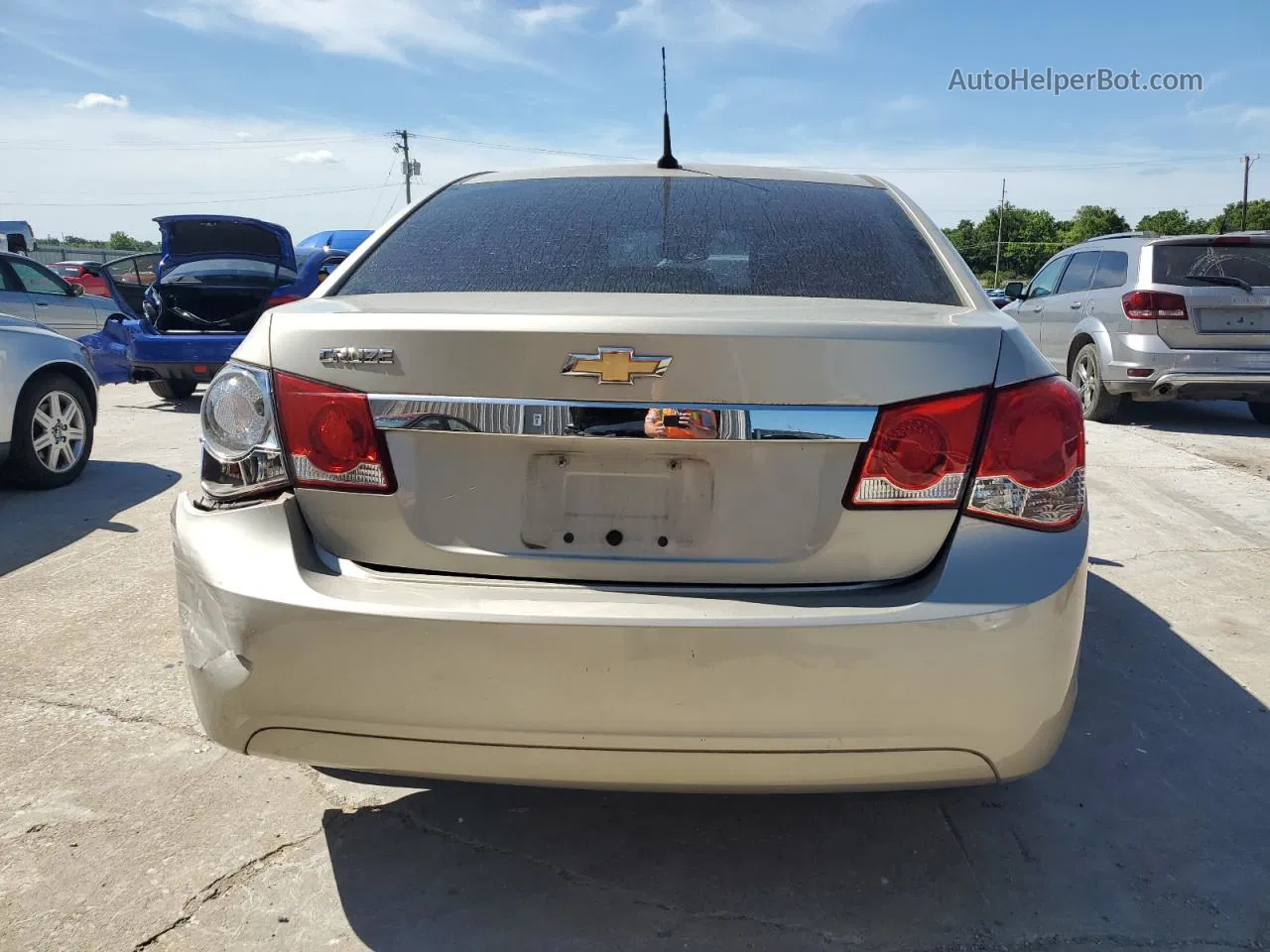 2013 Chevrolet Cruze Ls Beige vin: 1G1PA5SH4D7254585