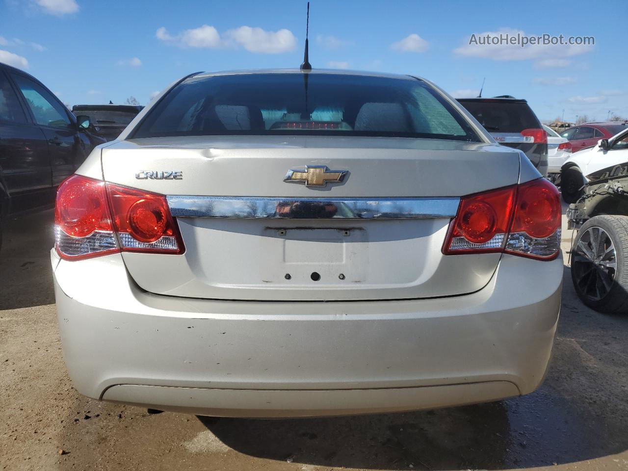 2013 Chevrolet Cruze Ls Beige vin: 1G1PA5SH5D7211700