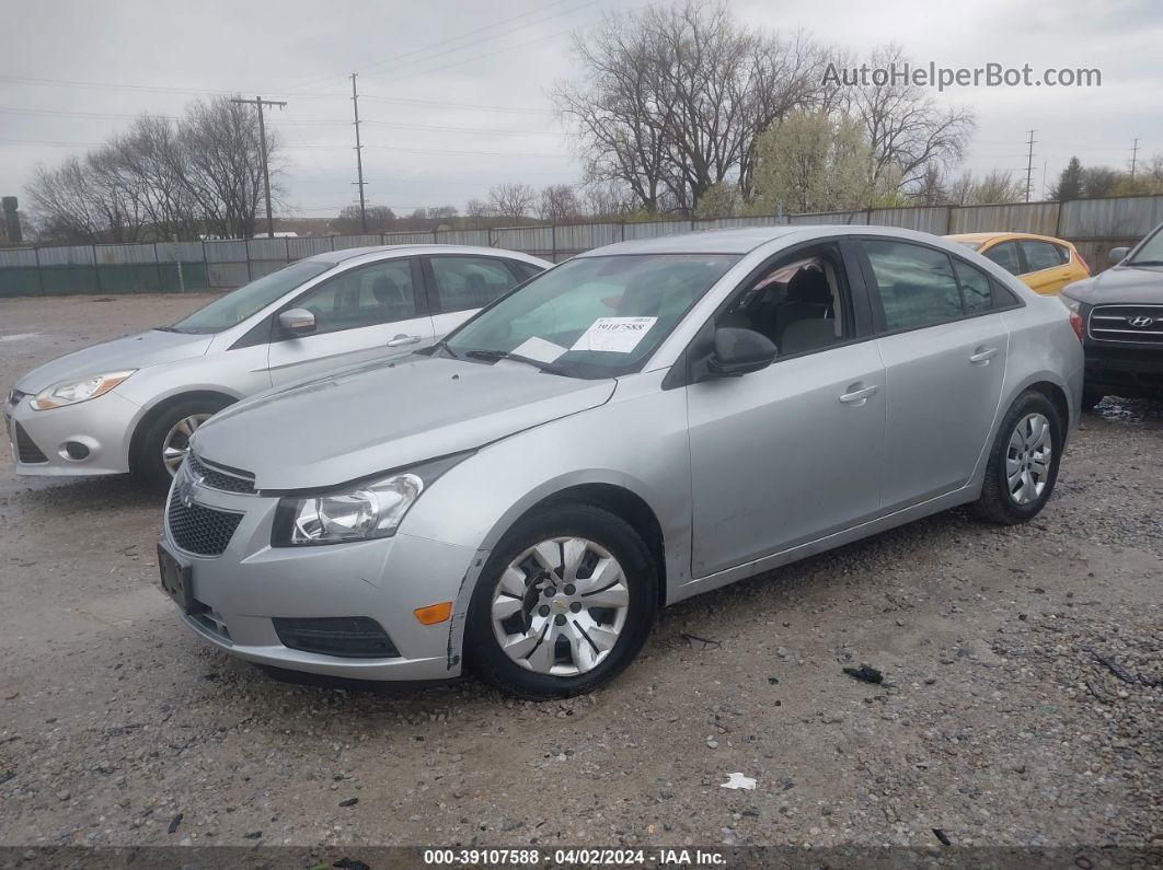 2014 Chevrolet Cruze Ls Auto Серебряный vin: 1G1PA5SH5E7408626