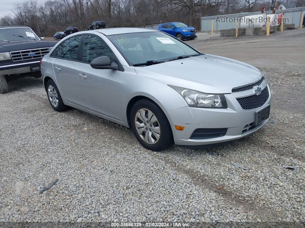 2014 Chevrolet Cruze Ls Auto Серебряный vin: 1G1PA5SH6E7211982