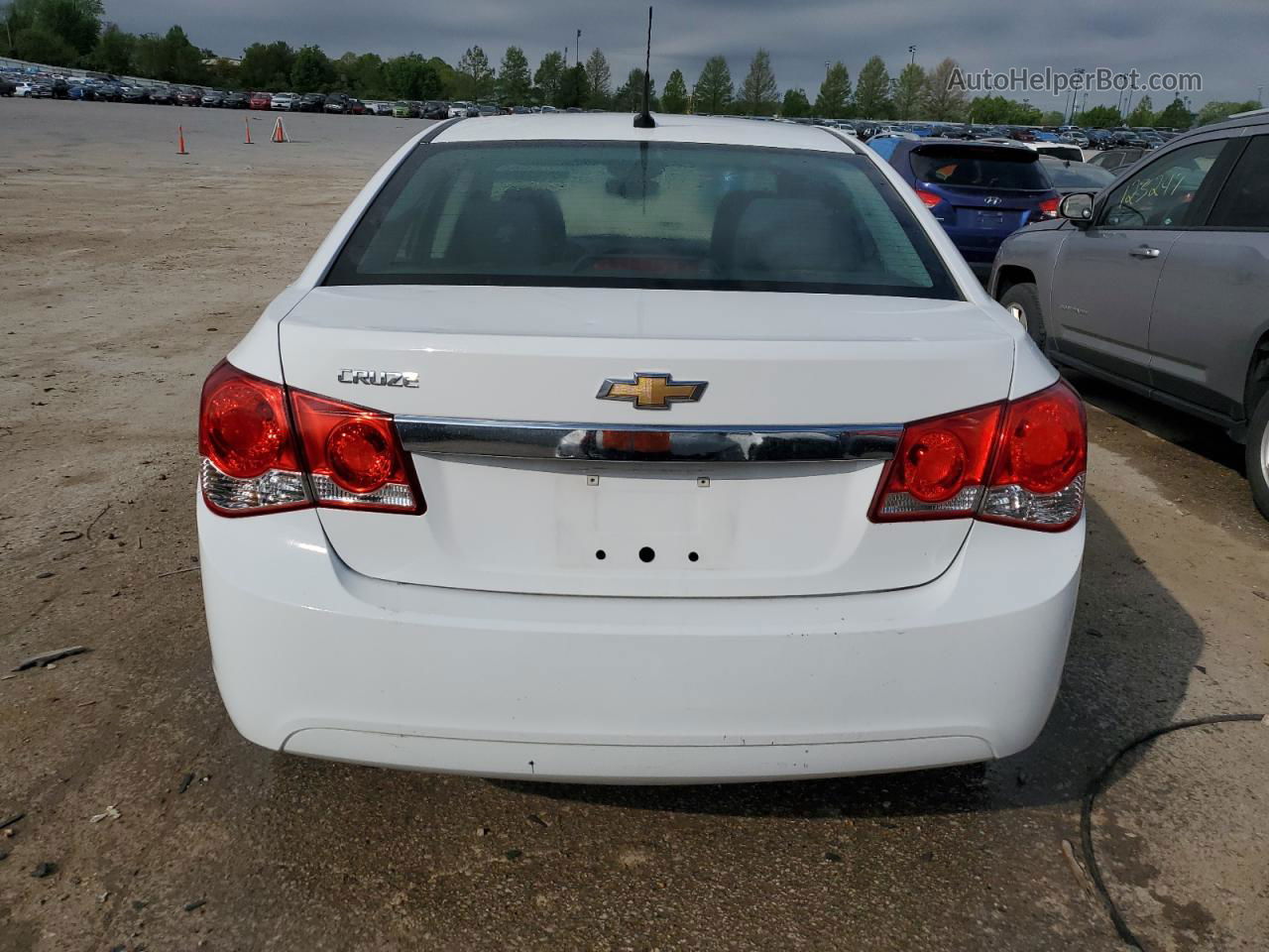 2013 Chevrolet Cruze Ls White vin: 1G1PA5SH8D7262558