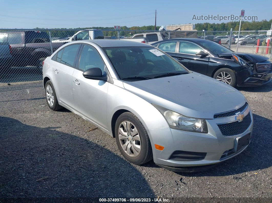 2013 Chevrolet Cruze Ls Серебряный vin: 1G1PA5SHXD7219632