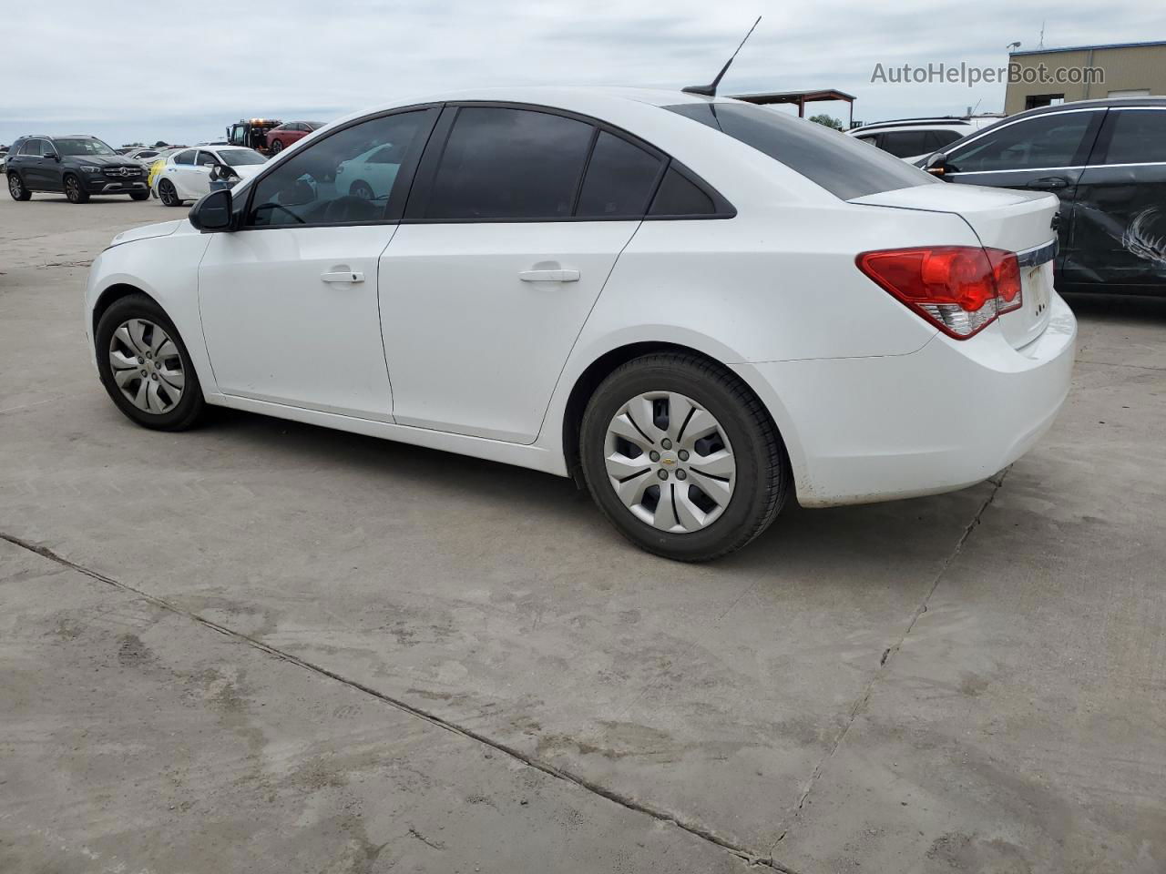 2014 Chevrolet Cruze Ls White vin: 1G1PA5SHXE7362372