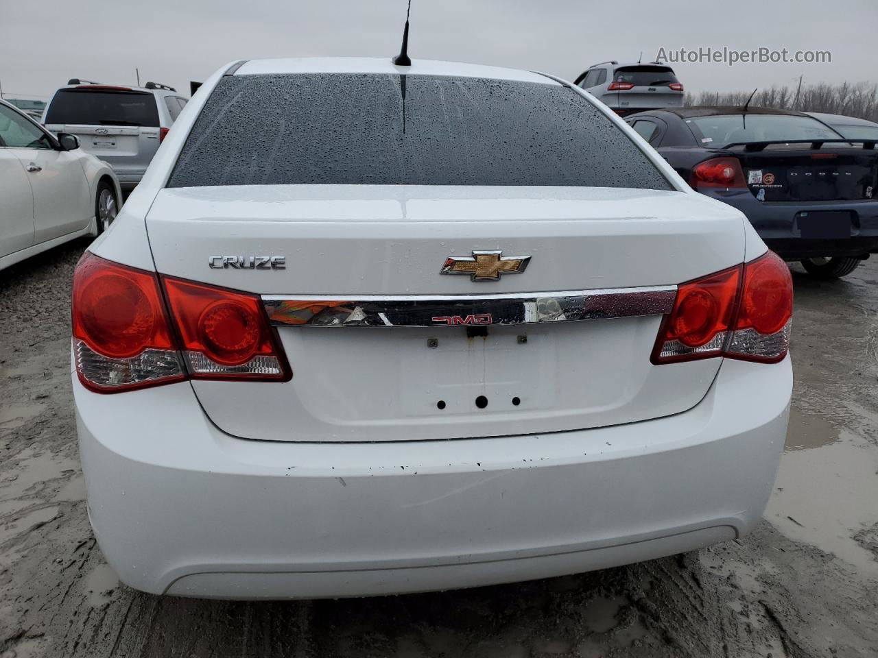 2014 Chevrolet Cruze Ls White vin: 1G1PA5SHXE7375915