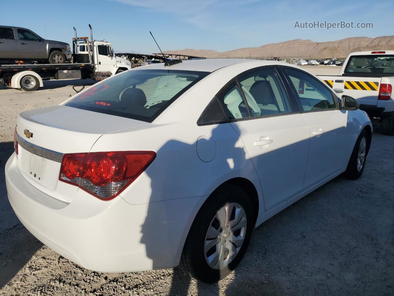 2015 Chevrolet Cruze Ls White vin: 1G1PA5SHXF7265769