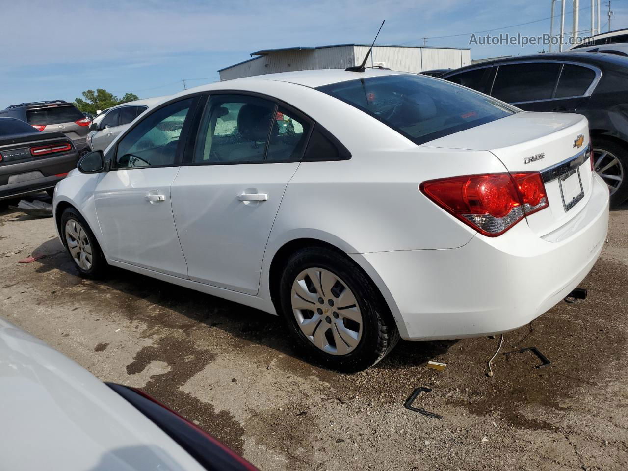 2013 Chevrolet Cruze Ls White vin: 1G1PB5SH1D7257439