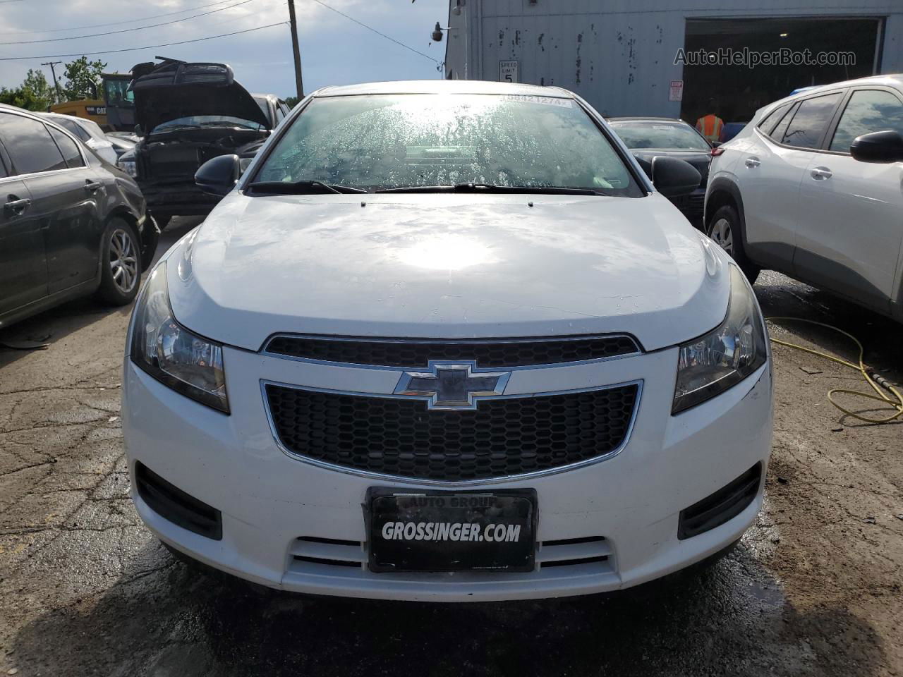 2013 Chevrolet Cruze Ls White vin: 1G1PB5SH1D7257439