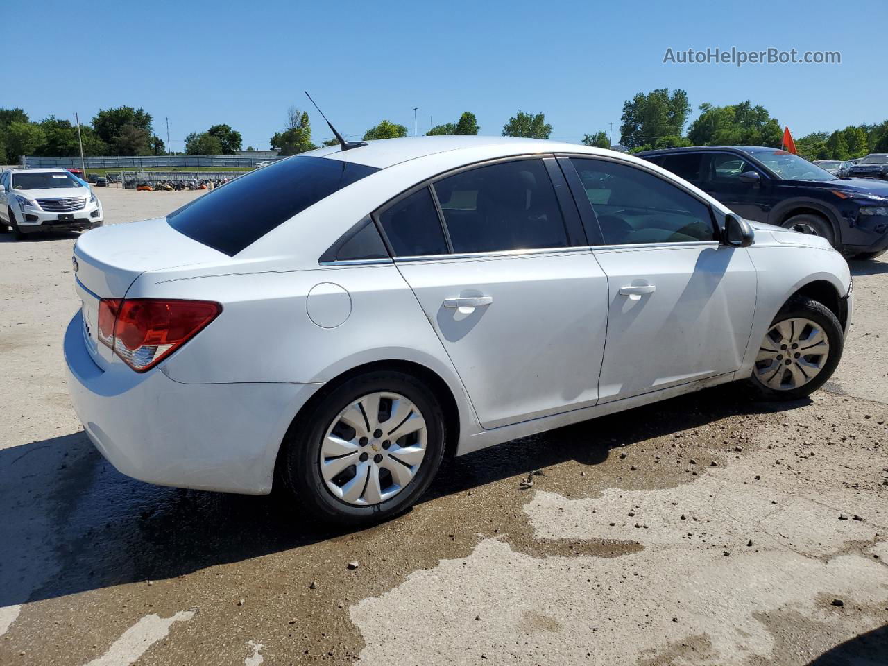 2012 Chevrolet Cruze Ls White vin: 1G1PC5SH7C7368332