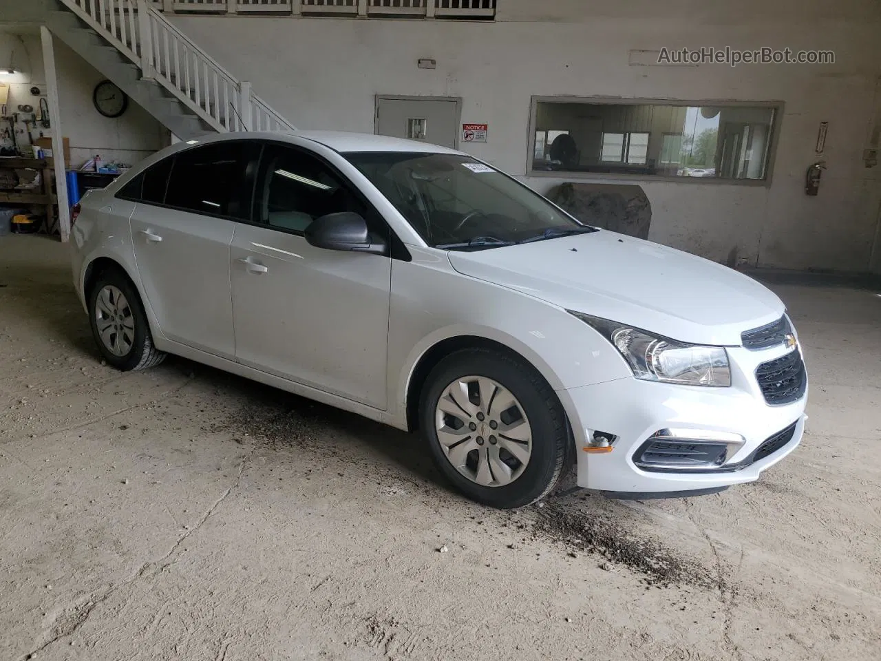 2016 Chevrolet Cruze Limited Ls White vin: 1G1PC5SH8G7214931