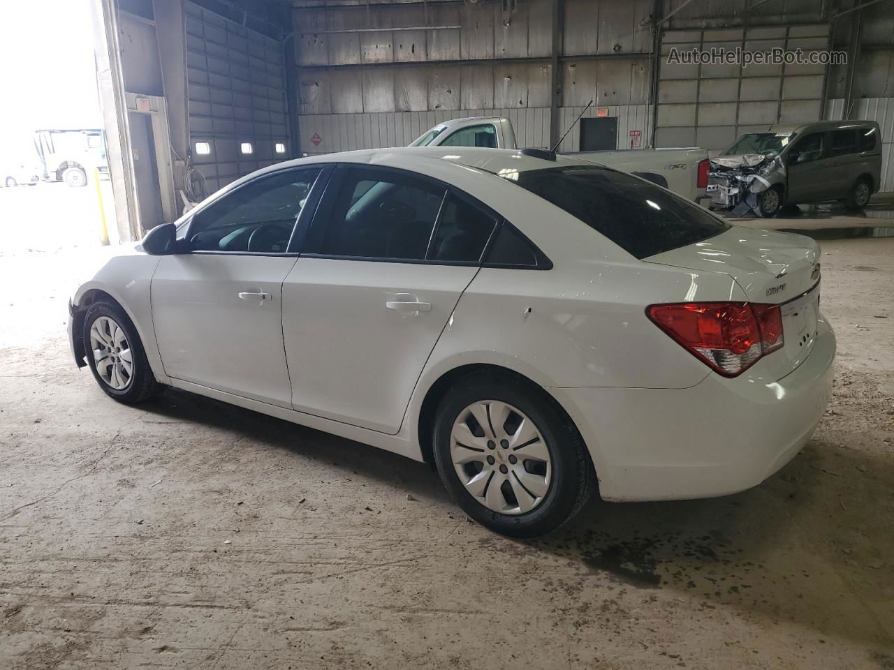 2016 Chevrolet Cruze Limited Ls White vin: 1G1PC5SH8G7214931