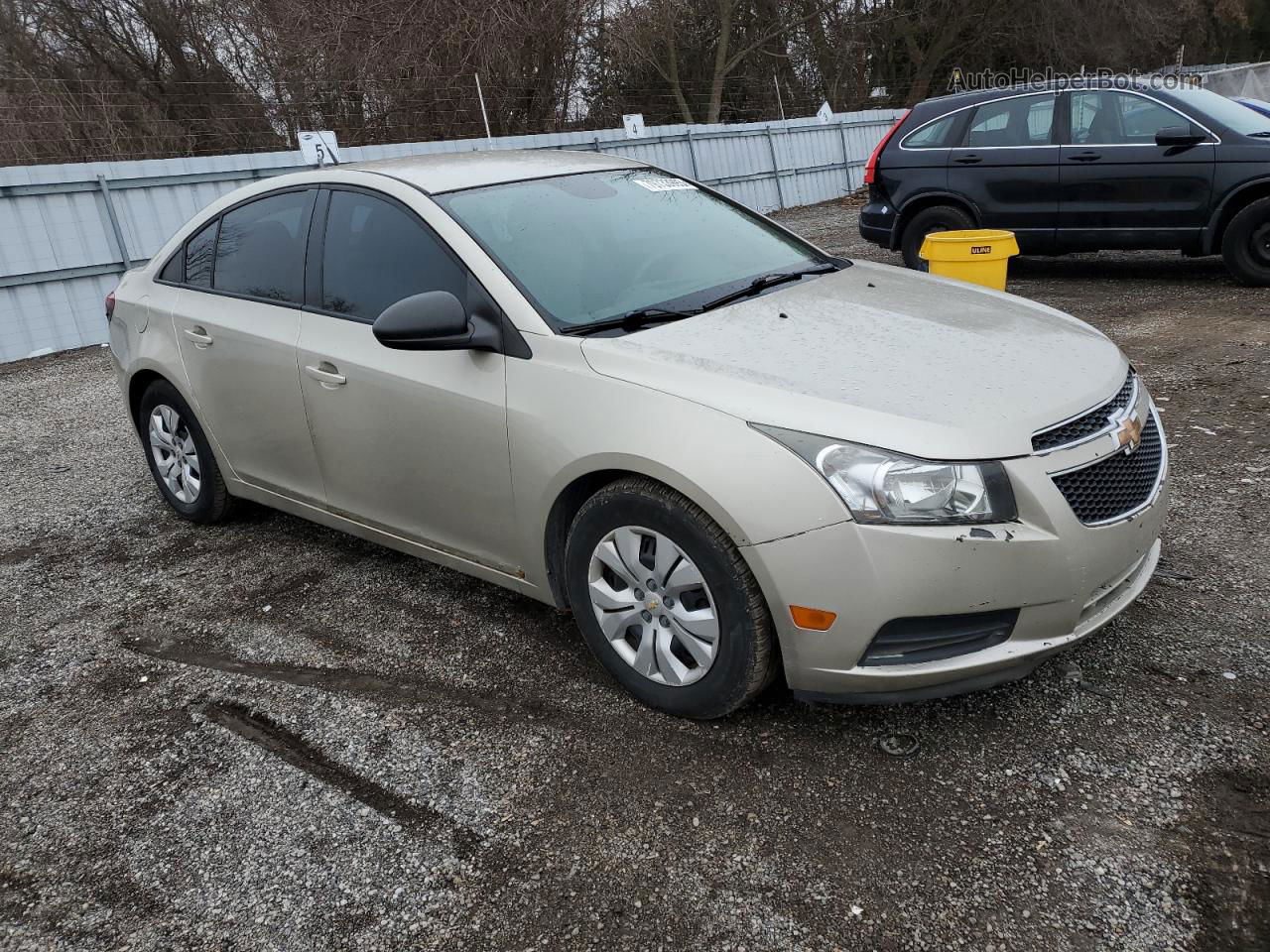 2013 Chevrolet Cruze Ls Beige vin: 1G1PL5SHXD7288413