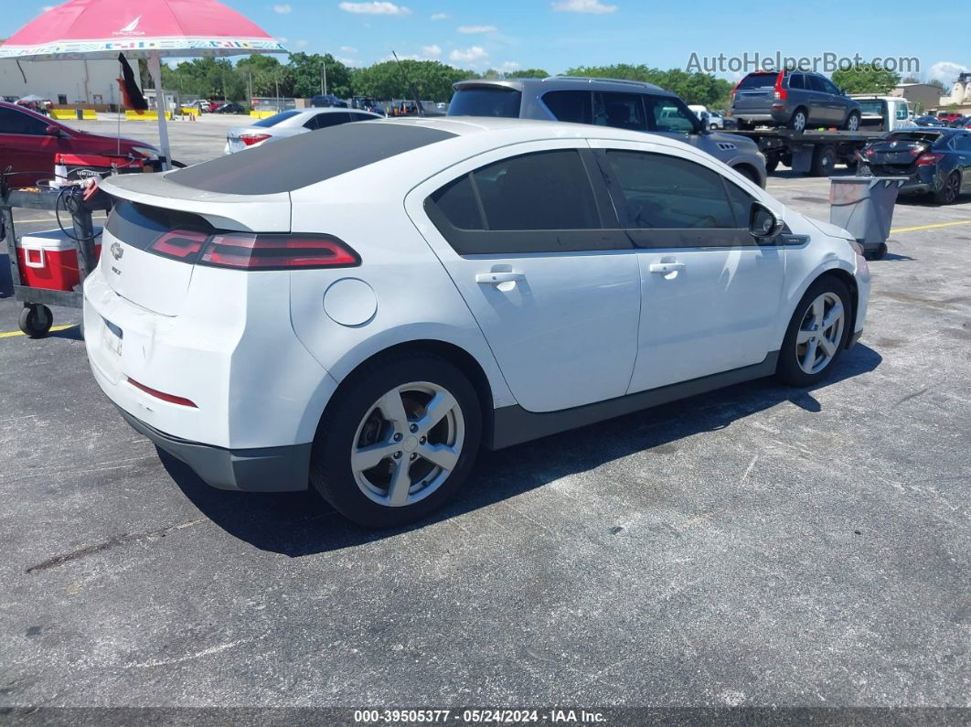 2013 Chevrolet Volt   White vin: 1G1RA6E45DU111170