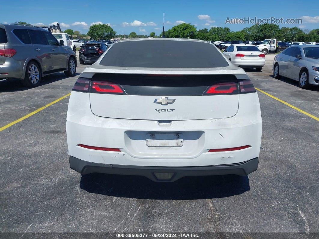 2013 Chevrolet Volt   White vin: 1G1RA6E45DU111170