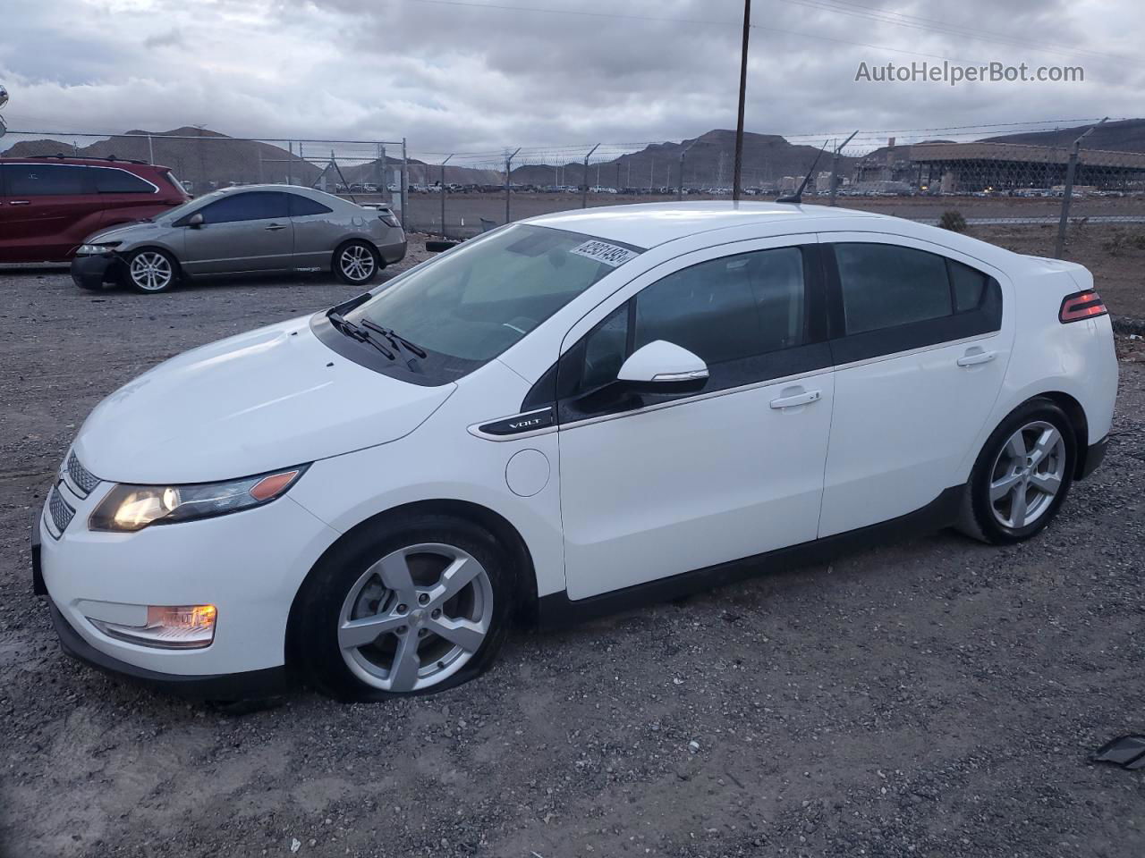 2013 Chevrolet Volt  White vin: 1G1RA6E47DU131713