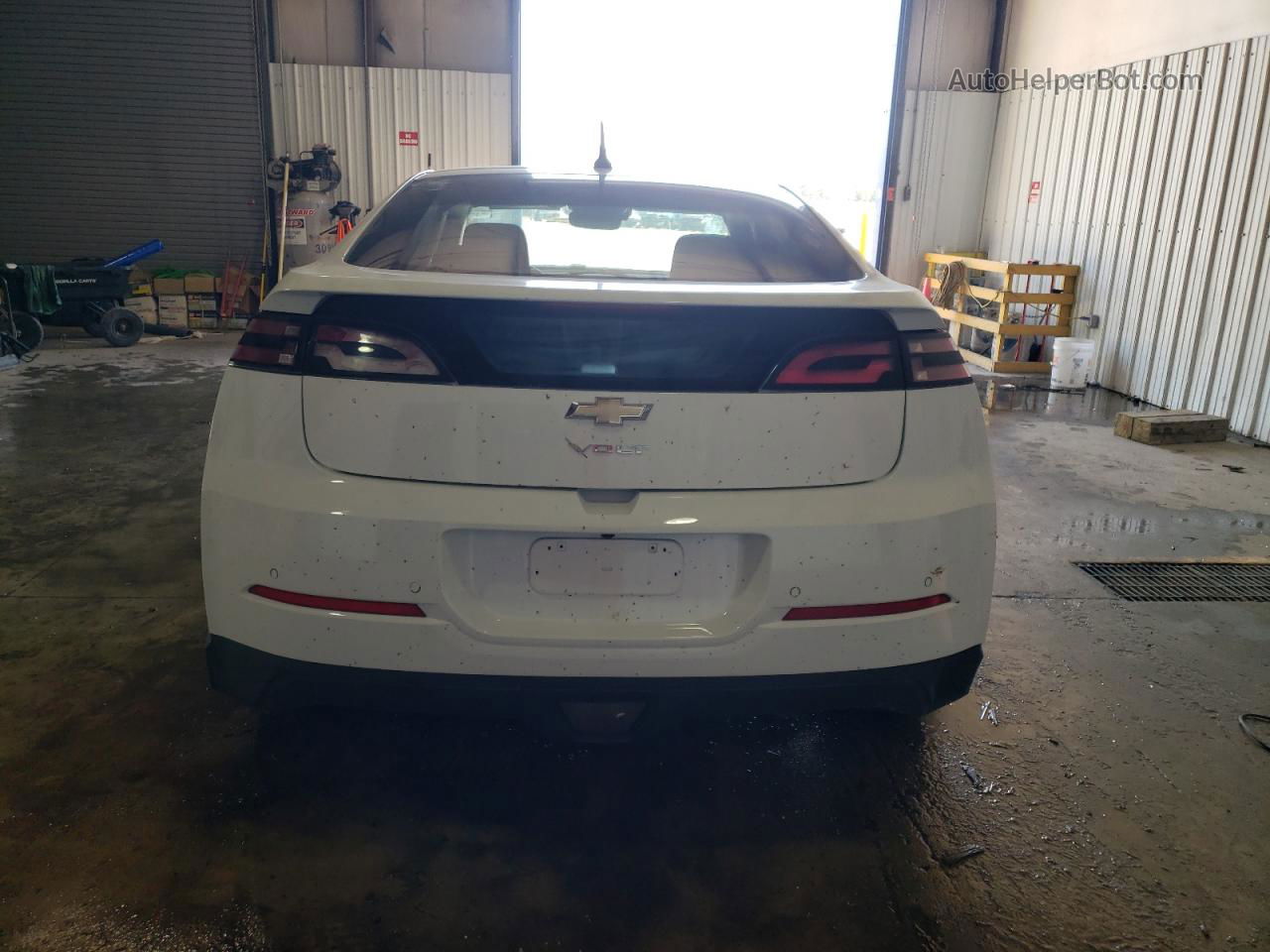 2013 Chevrolet Volt  White vin: 1G1RA6E49DU132085