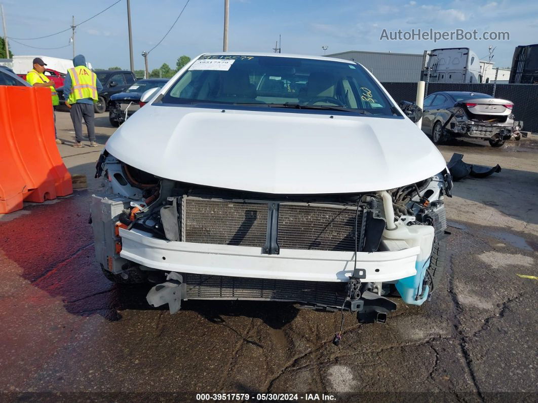 2013 Chevrolet Volt   White vin: 1G1RB6E43DU125937