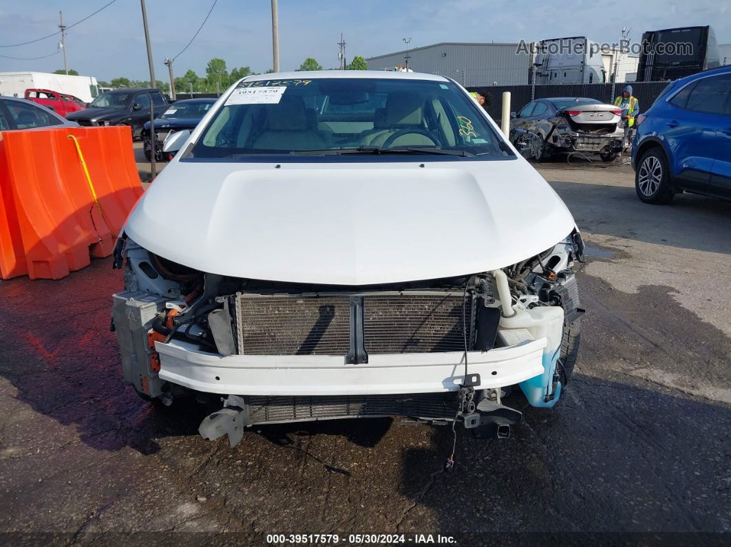 2013 Chevrolet Volt   White vin: 1G1RB6E43DU125937