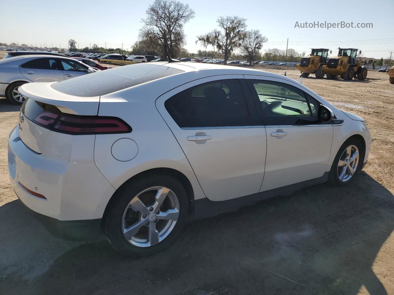 2013 Chevrolet Volt  White vin: 1G1RB6E46DU104029