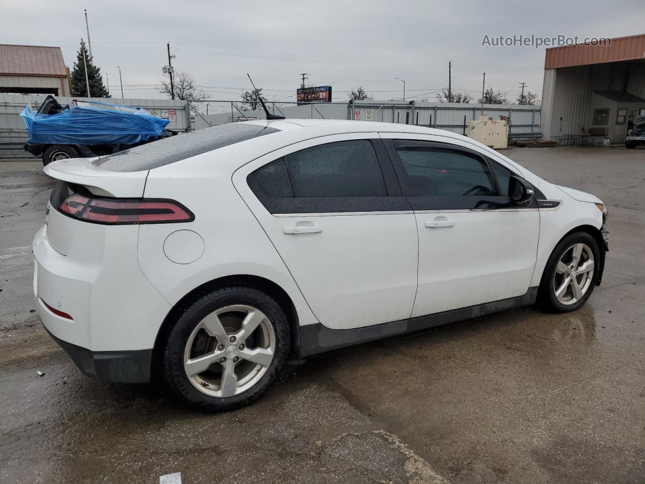 2013 Chevrolet Volt  White vin: 1G1RB6E49DU136649