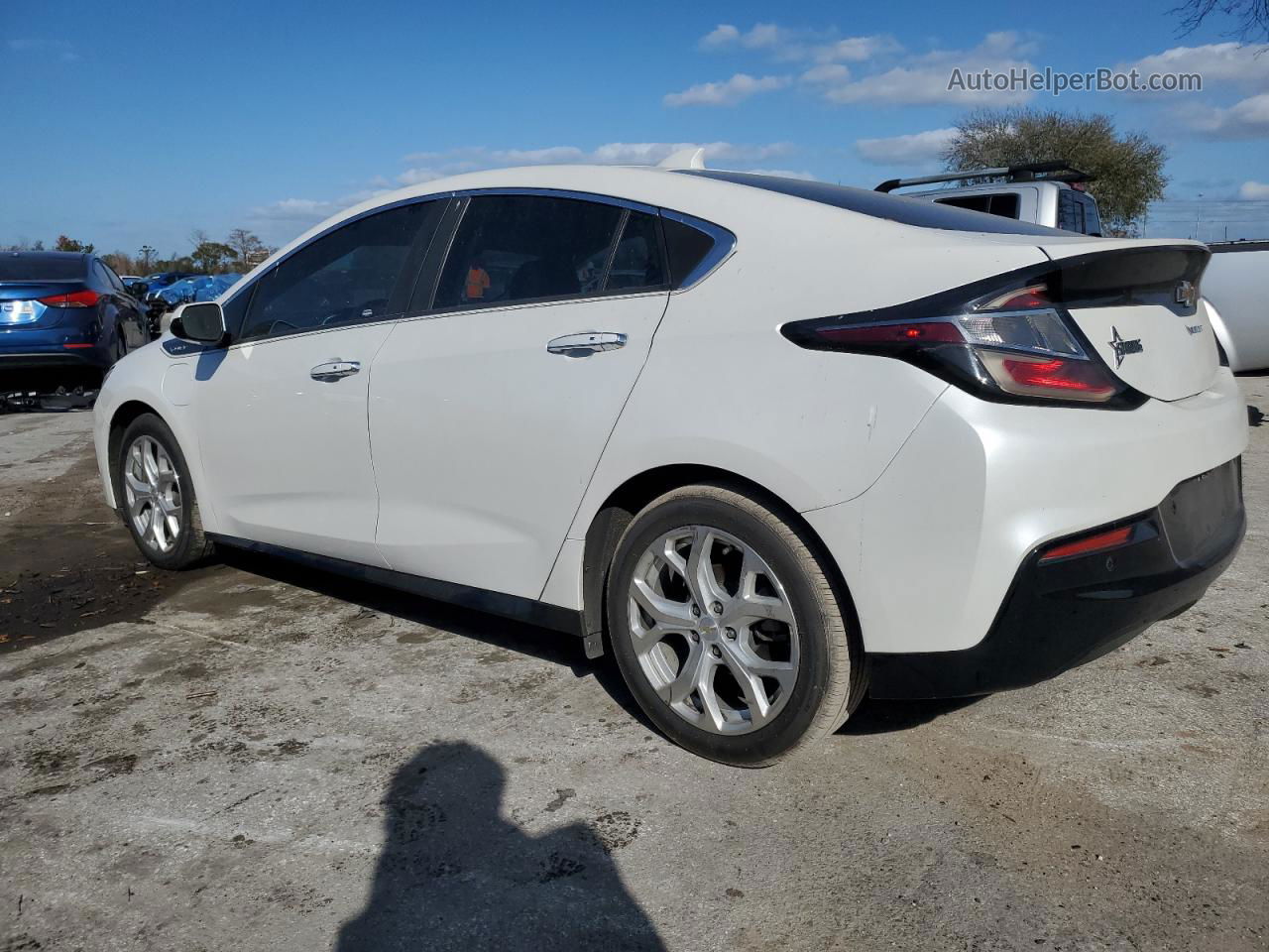 2017 Chevrolet Volt Premier Белый vin: 1G1RB6S53HU101642