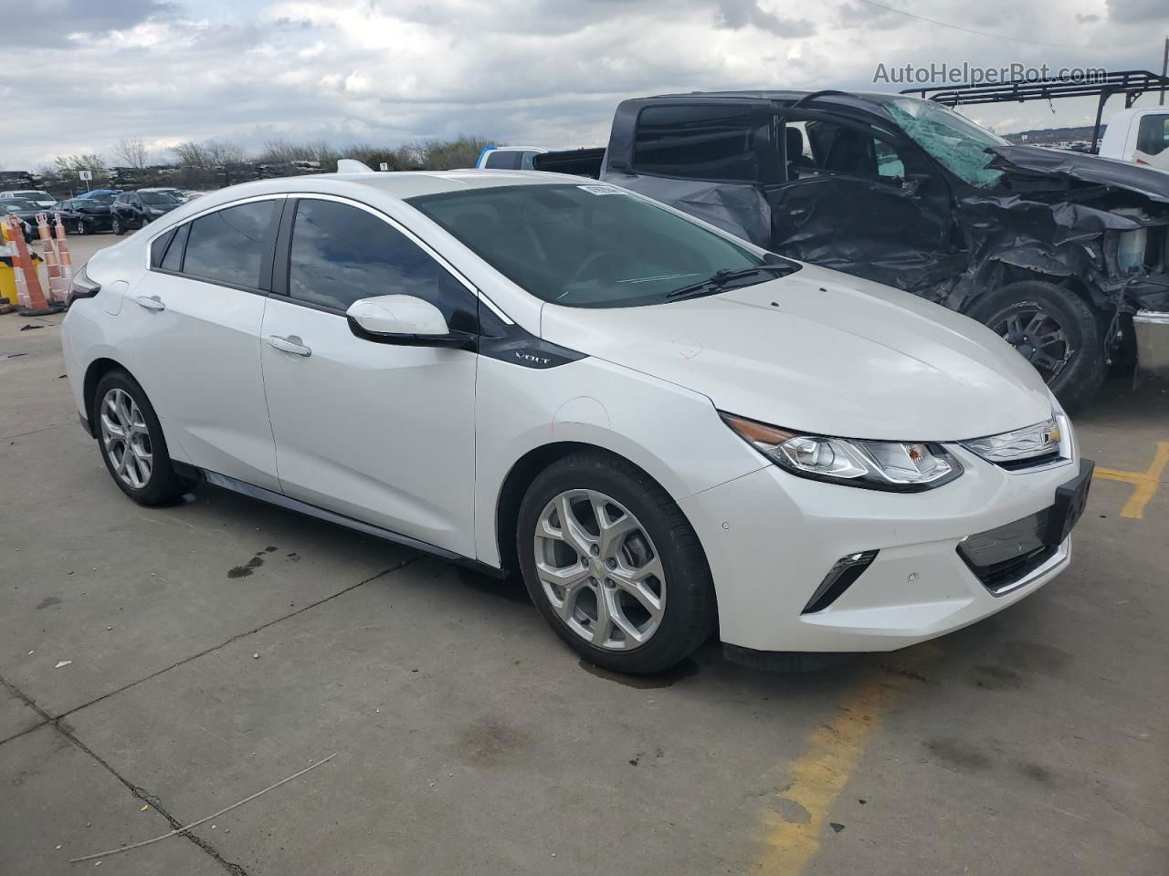 2017 Chevrolet Volt Premier Белый vin: 1G1RB6S54HU181047