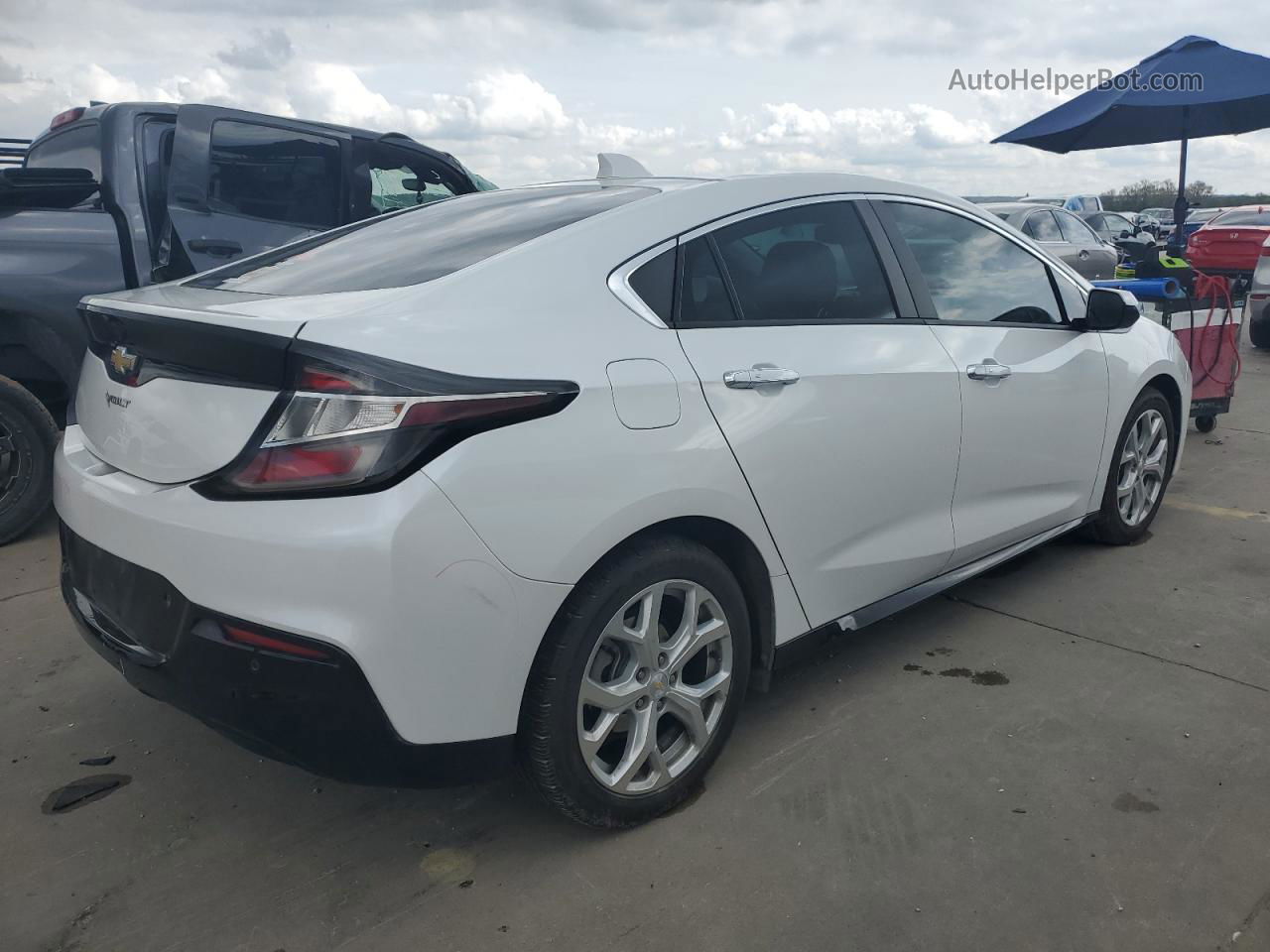 2017 Chevrolet Volt Premier Белый vin: 1G1RB6S54HU181047