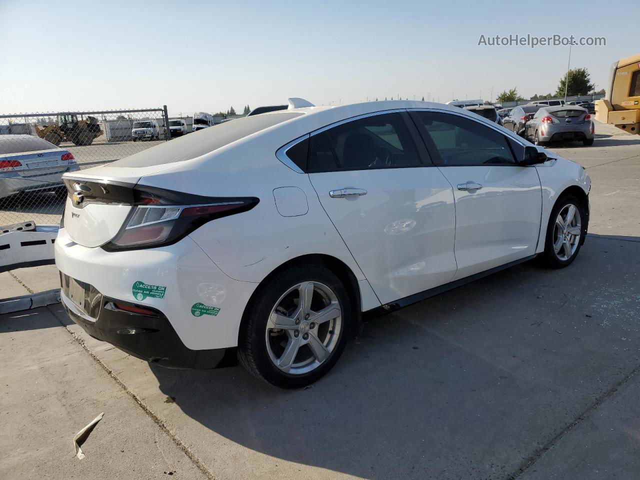 2017 Chevrolet Volt Lt Белый vin: 1G1RC6S52HU109258