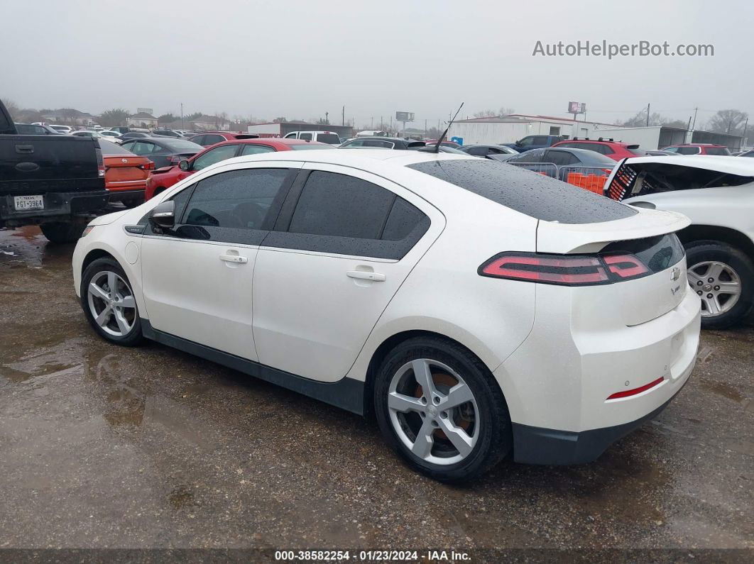 2013 Chevrolet Volt   White vin: 1G1RD6E43DU106850