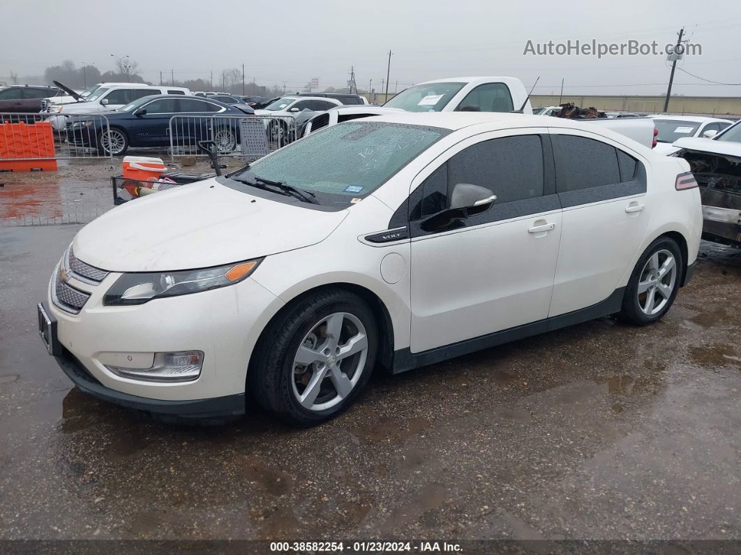 2013 Chevrolet Volt   White vin: 1G1RD6E43DU106850