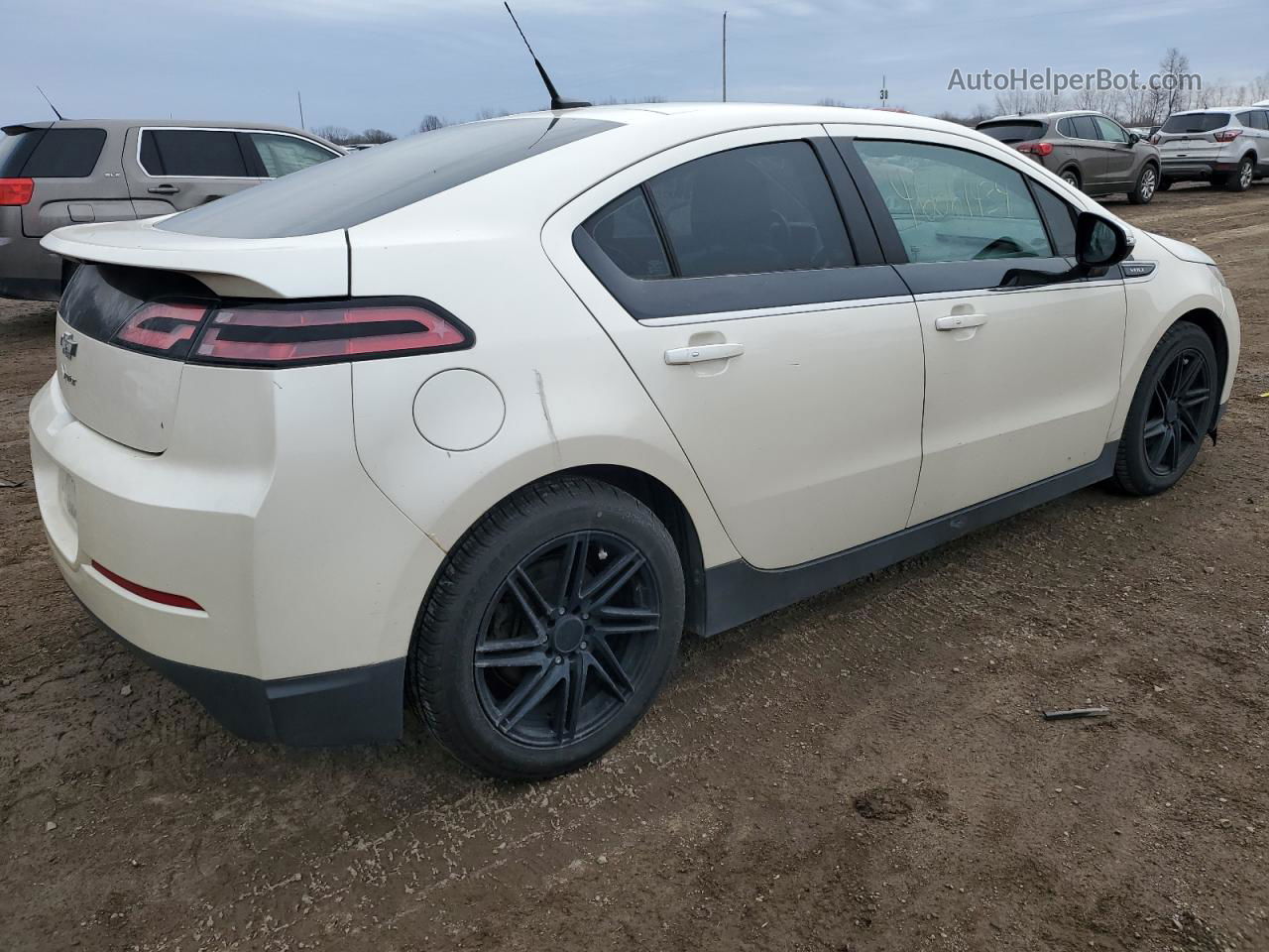 2013 Chevrolet Volt  White vin: 1G1RD6E45DU102430