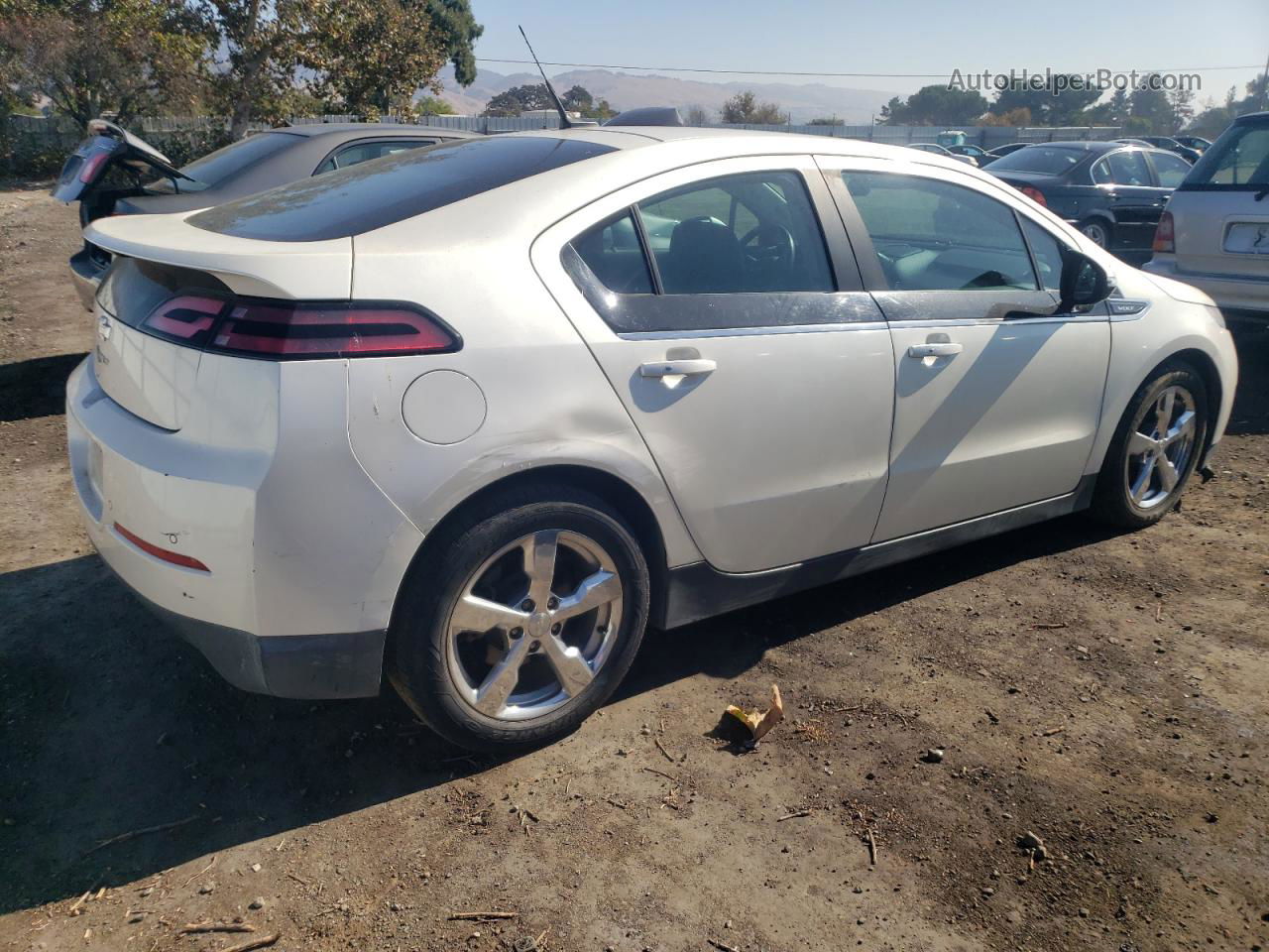 2013 Chevrolet Volt  Cream vin: 1G1RD6E48DU146258