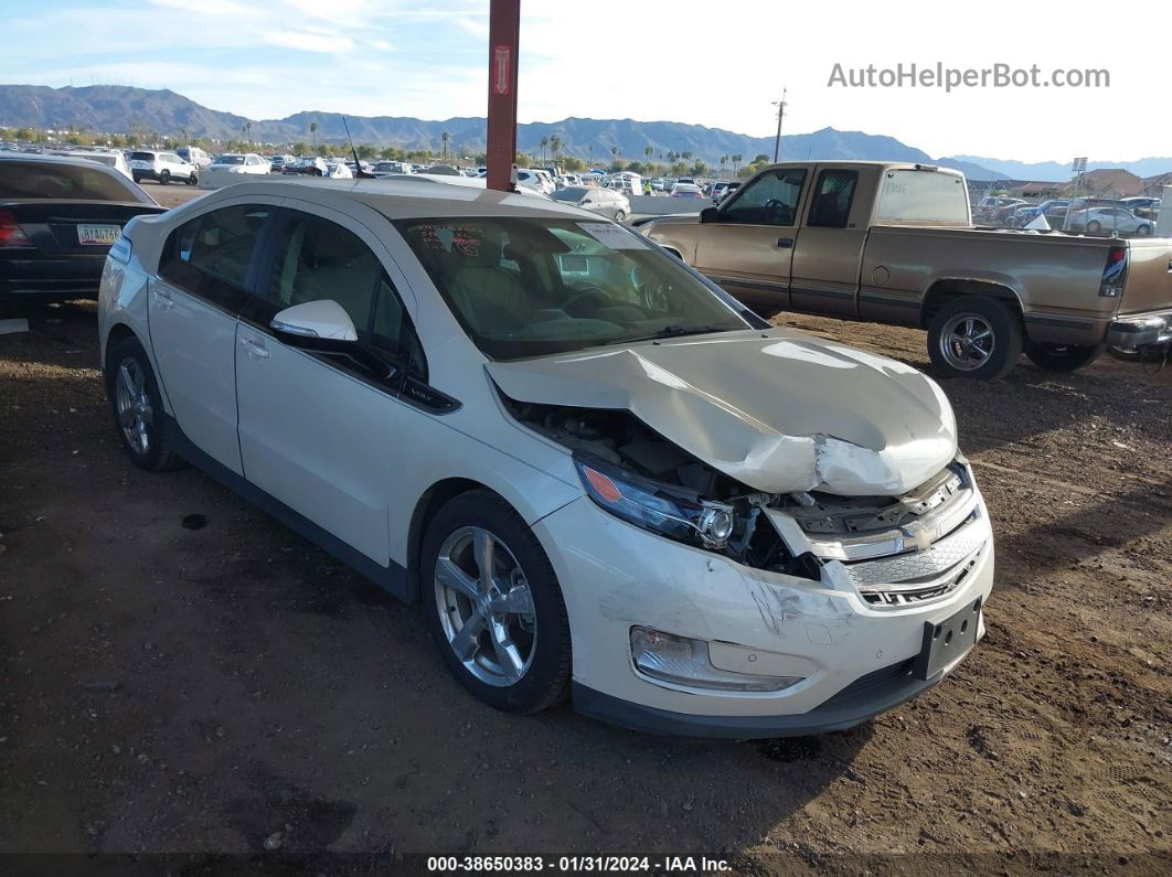 2013 Chevrolet Volt   White vin: 1G1RD6E4XDU144771