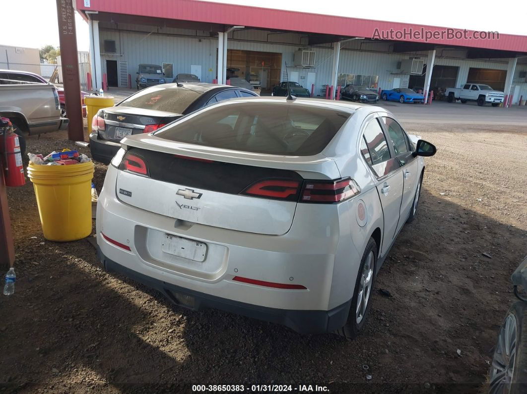 2013 Chevrolet Volt   White vin: 1G1RD6E4XDU144771