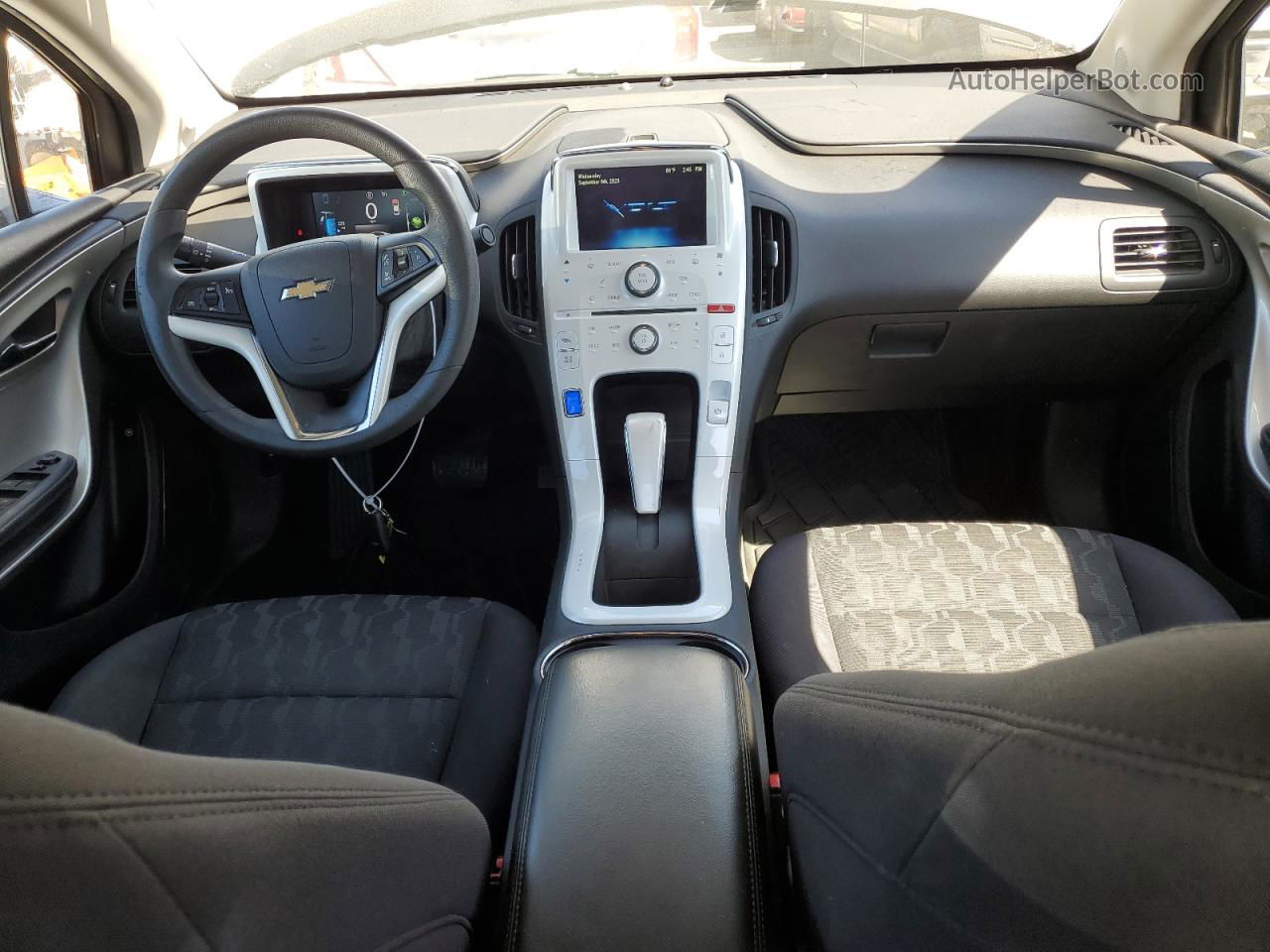 2013 Chevrolet Volt  Белый vin: 1G1RE6E48DU119266