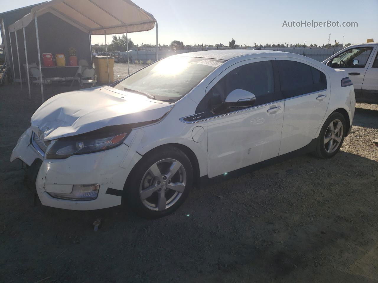 2013 Chevrolet Volt  White vin: 1G1RE6E48DU143048