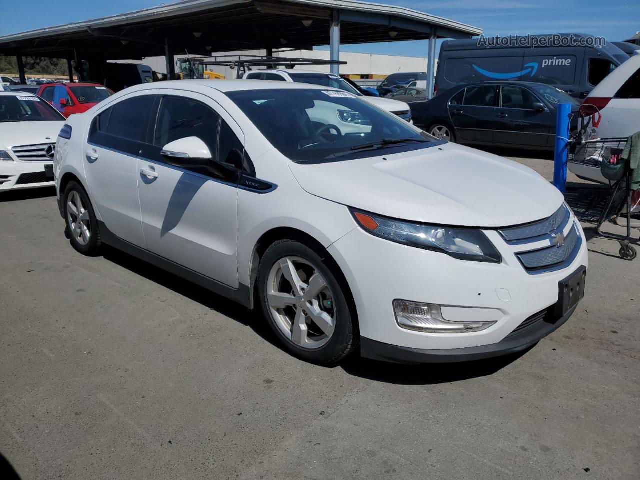 2013 Chevrolet Volt  White vin: 1G1RG6E46DU147643