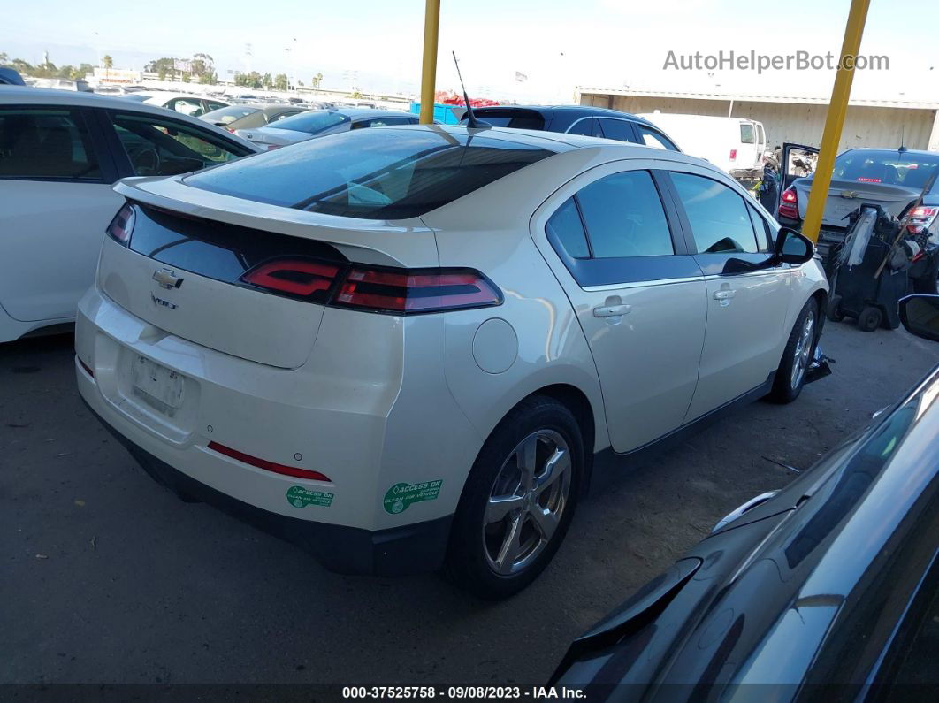 2013 Chevrolet Volt   White vin: 1G1RH6E42DU132425