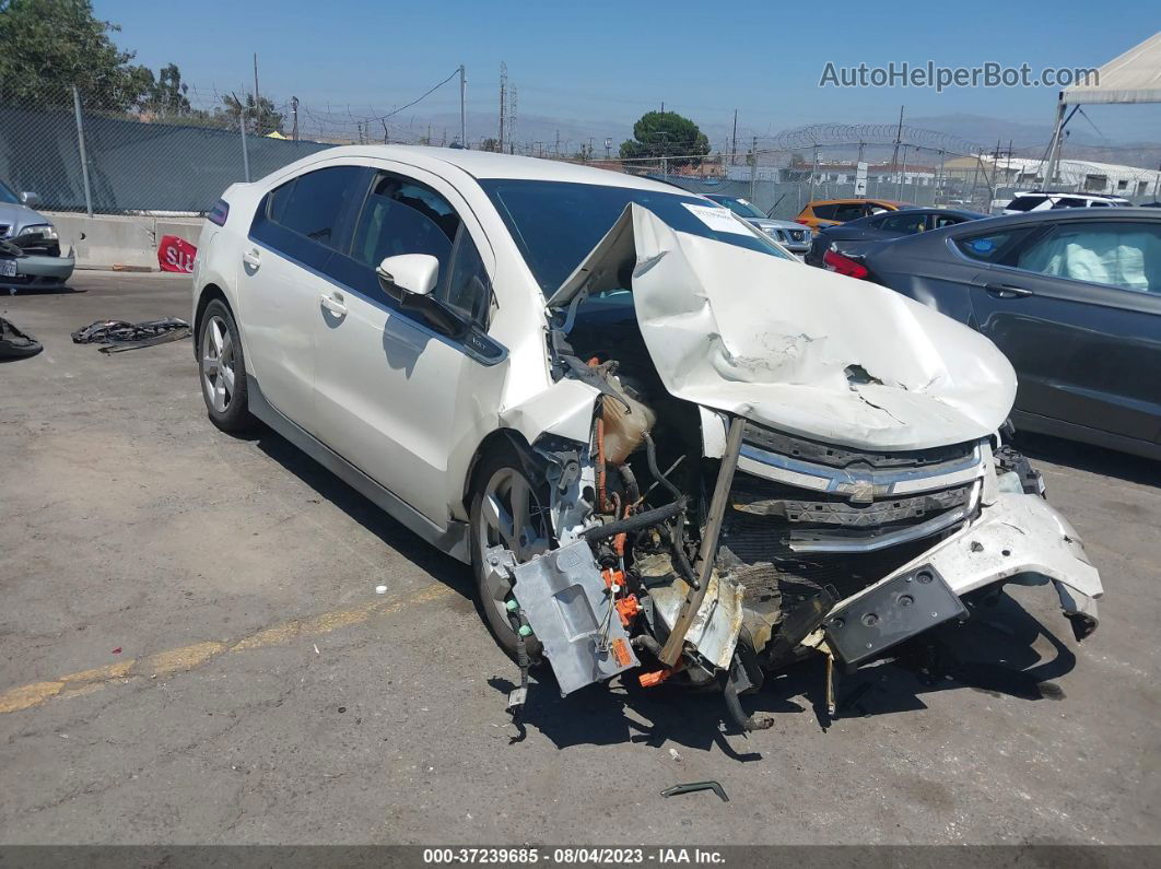 2013 Chevrolet Volt   White vin: 1G1RH6E45DU131785