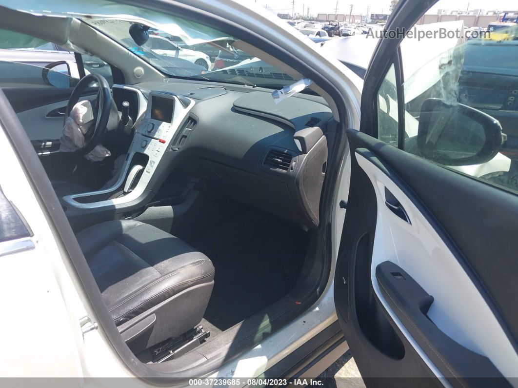 2013 Chevrolet Volt   Белый vin: 1G1RH6E45DU131785