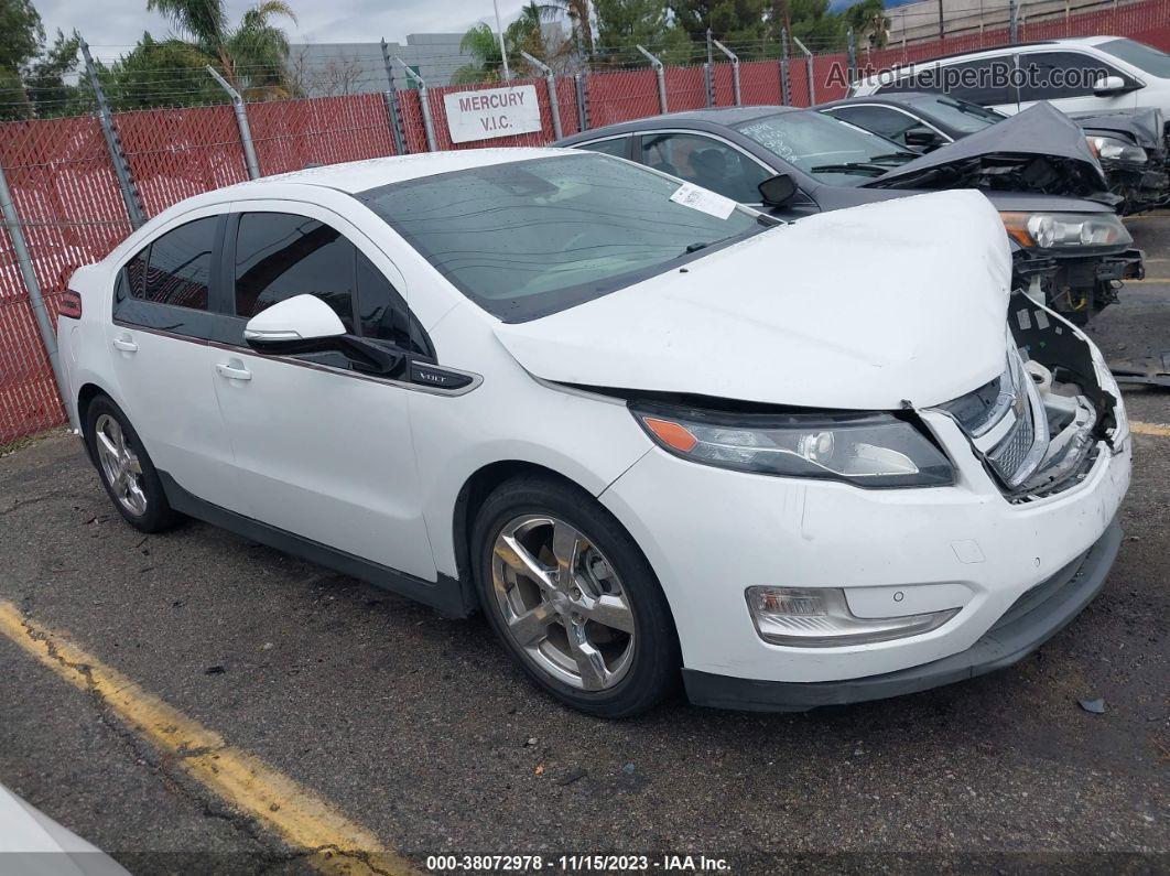 2013 Chevrolet Volt   White vin: 1G1RH6E45DU138140