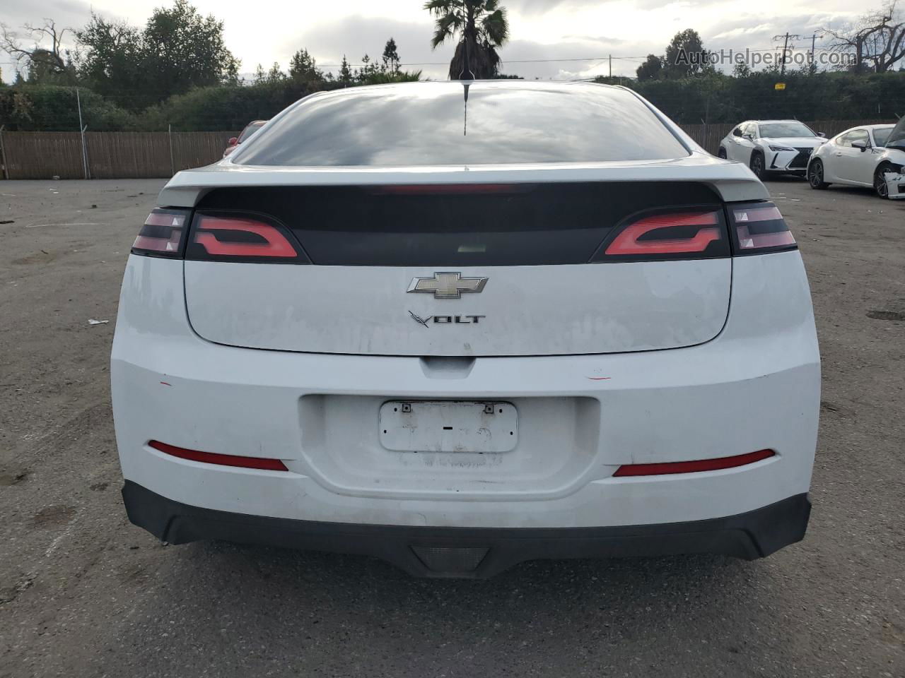 2013 Chevrolet Volt  White vin: 1G1RH6E49DU101317