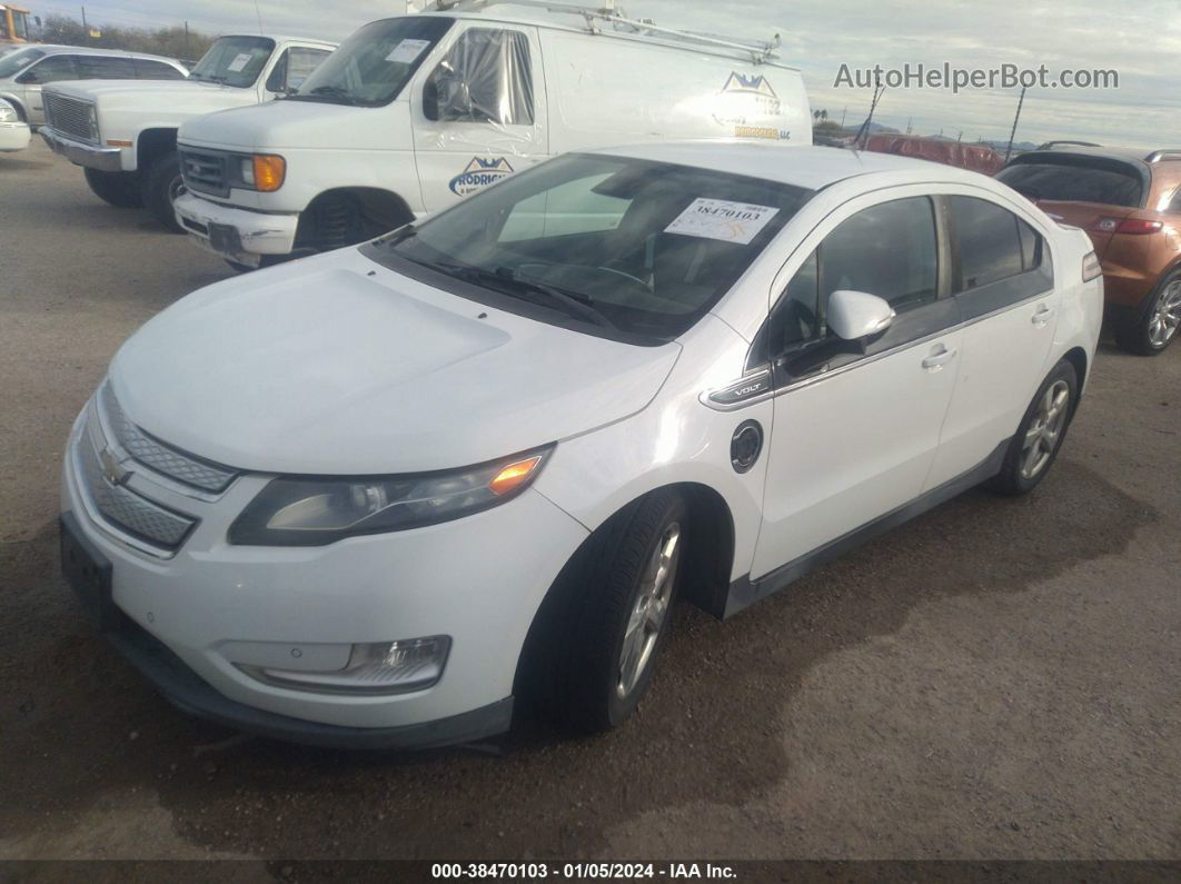 2013 Chevrolet Volt   White vin: 1G1RH6E49DU126900