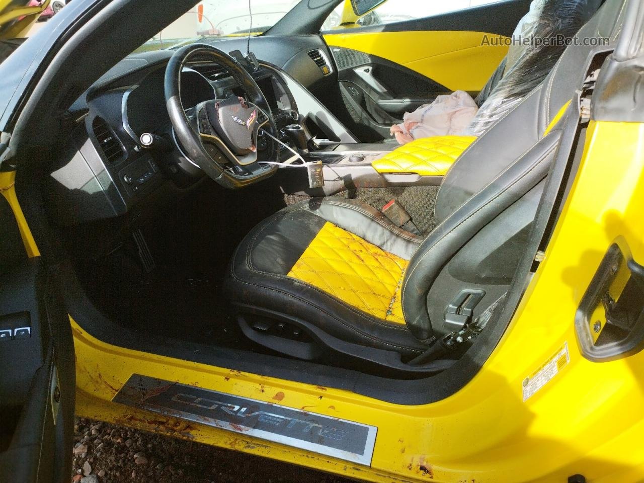 2017 Chevrolet Corvette Stingray 2lt Желтый vin: 1G1YD3D79H5102789