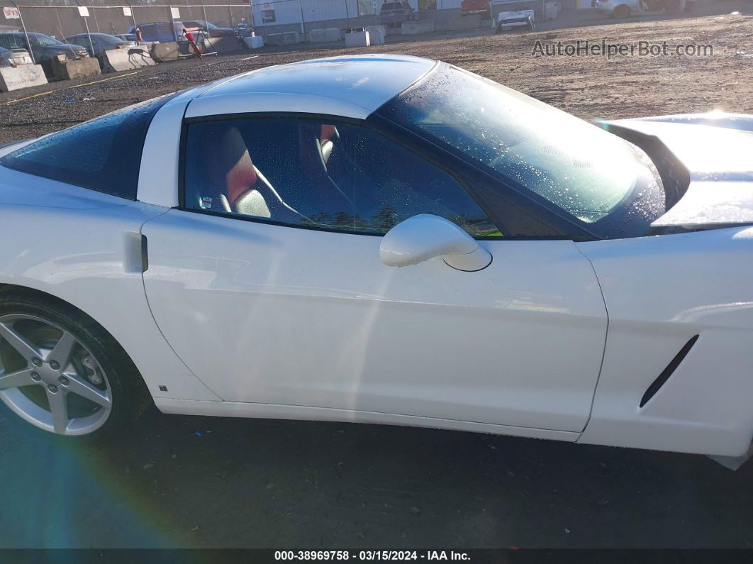 2006 Chevrolet Corvette   White vin: 1G1YY26U365129534